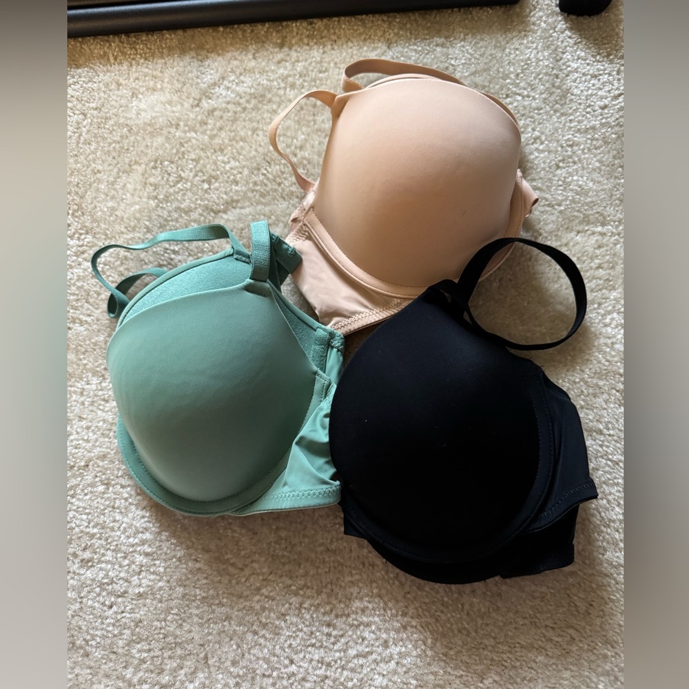 Bundle of three underwire Auden brand bras